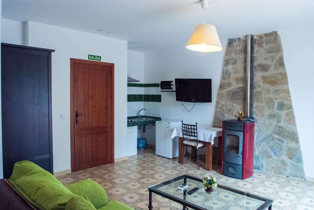 Apartamentos La Venta Del Charco การ์เดญา ห้อง รูปภาพ