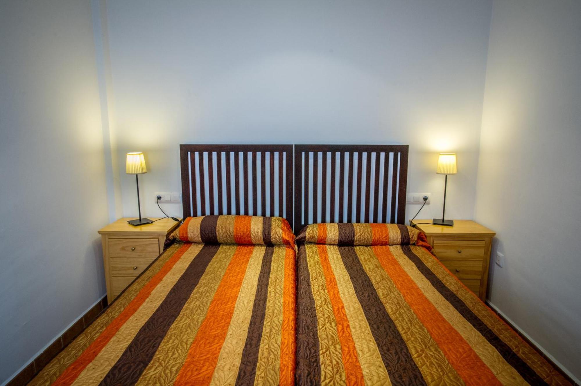 Apartamentos La Venta Del Charco การ์เดญา ภายนอก รูปภาพ